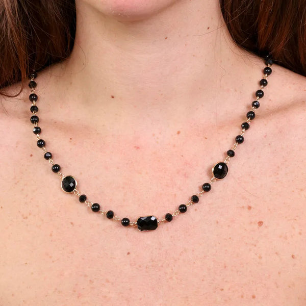Collana in Metallo con perle e pietre nere — collezione burano