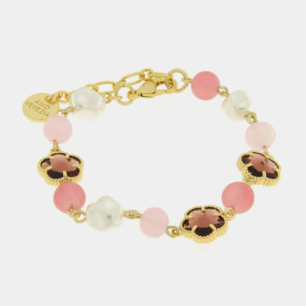 Bracciale in Metallo con cristalli a a forma di fiore rosa e perle — collezione doge