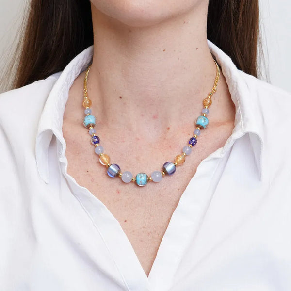 Collana in Metallo con cristalli blu ispirati al vetro di Murano — collezione gondola