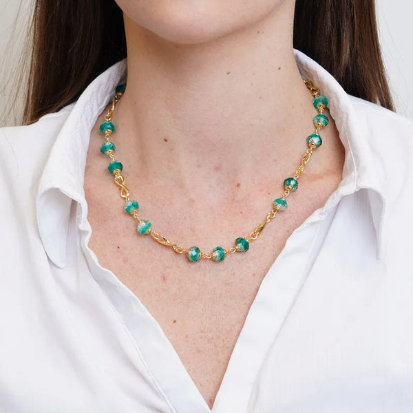 Collana in Metallo con cristalli verdi ispirati al vetro di Murano — collezione gondola