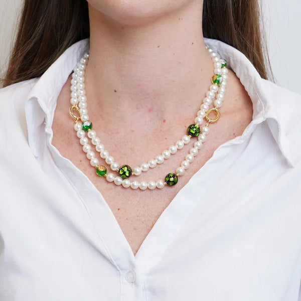 Collana in Metallo con doppio giro di perle e cristalli verdi — collezione gondola