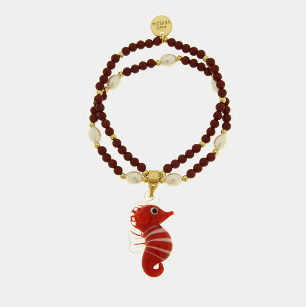 Bracciale in Metallo elastico multifilo con Vetro Murano cavalluccio marino rosso e pietre rosse — collezione soffi di laguna