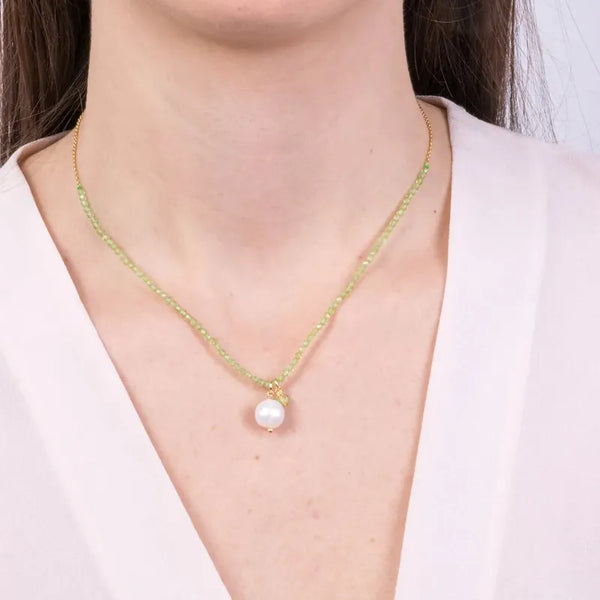 Collana in Metallo con pietre verdi e perla centrale — collezione Sospiri